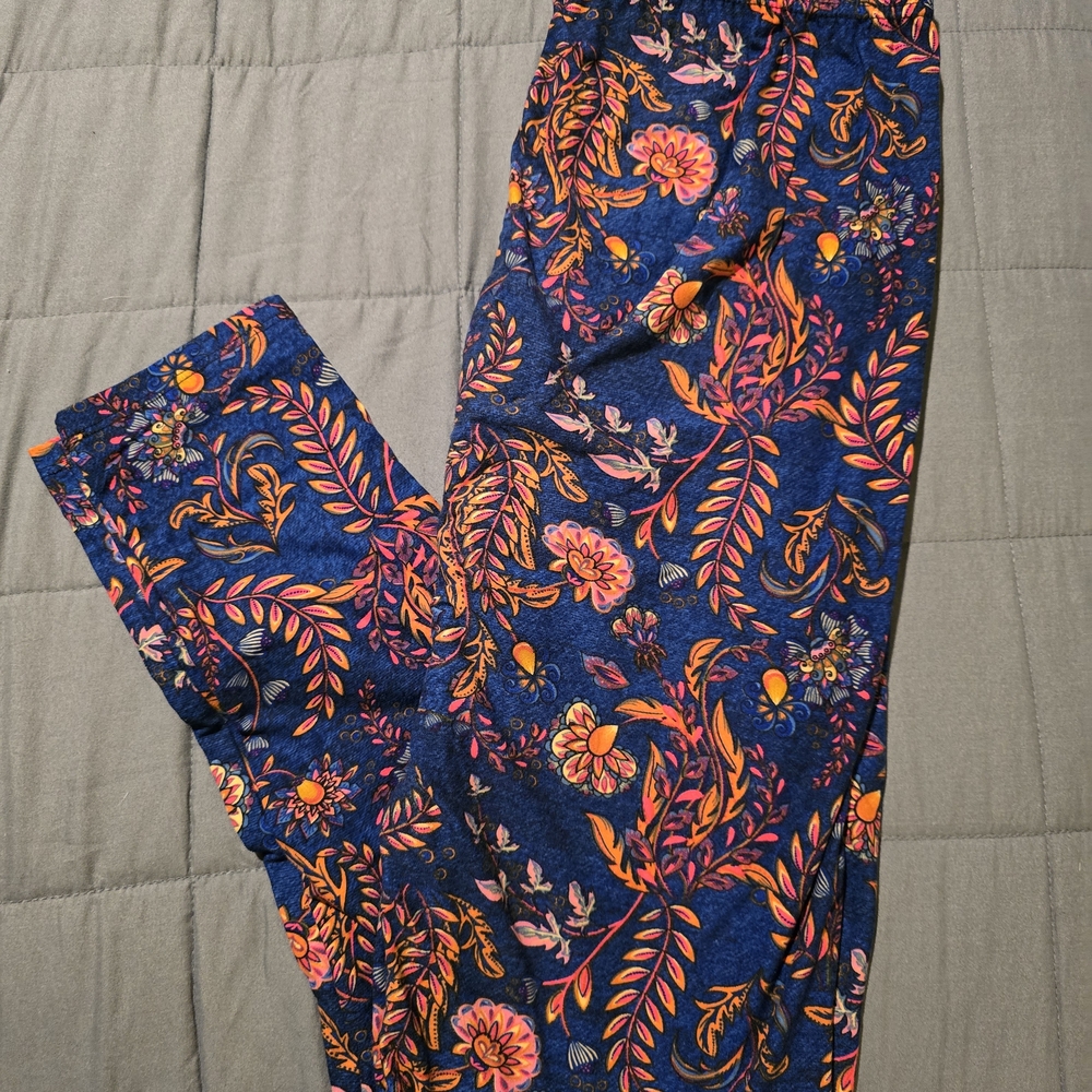 Leggings Depot Blue and Orange Leaf Pattern Leggings